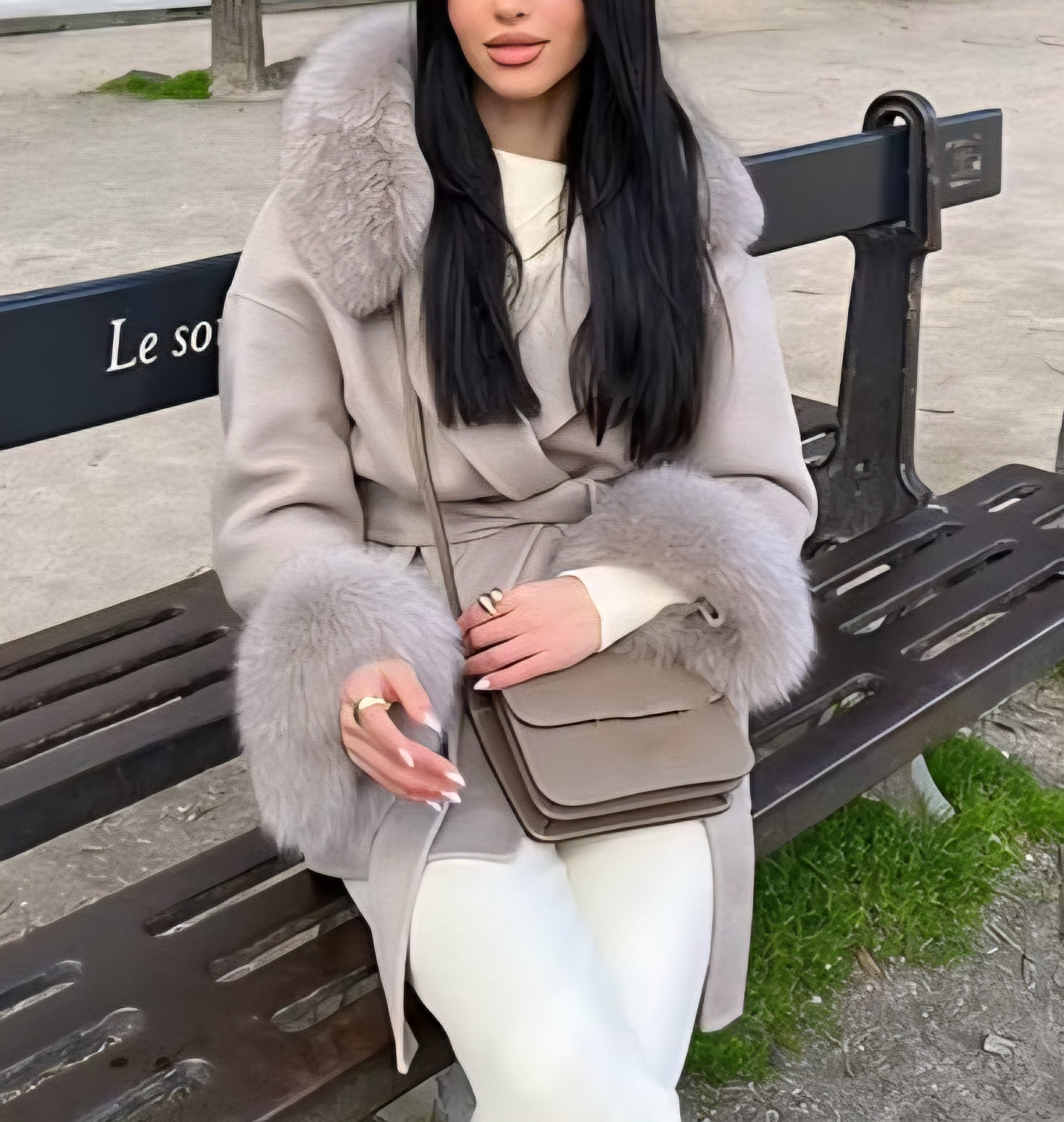Luneva™ Lupivane Kapuzenmantel